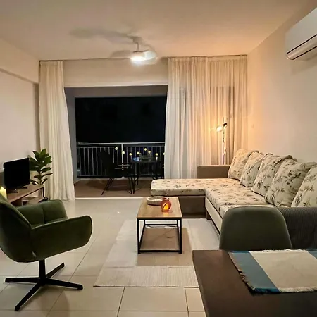 Apartment Azure Nest Oroklini 2br Shared Pool - Free Parking *