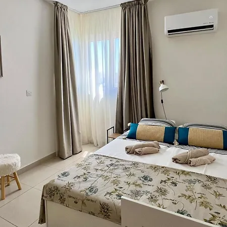 Azure Nest Oroklini 2br Shared Pool - Free Parking Larnaca